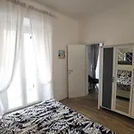5 Terre Flat