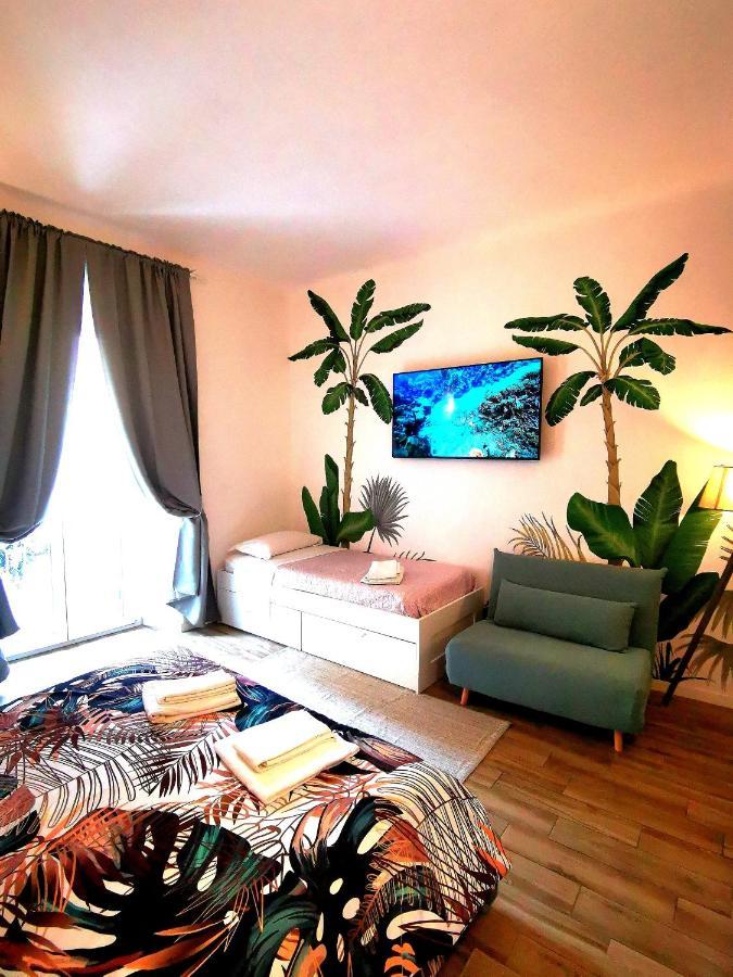 5 Terre Flat Apartment