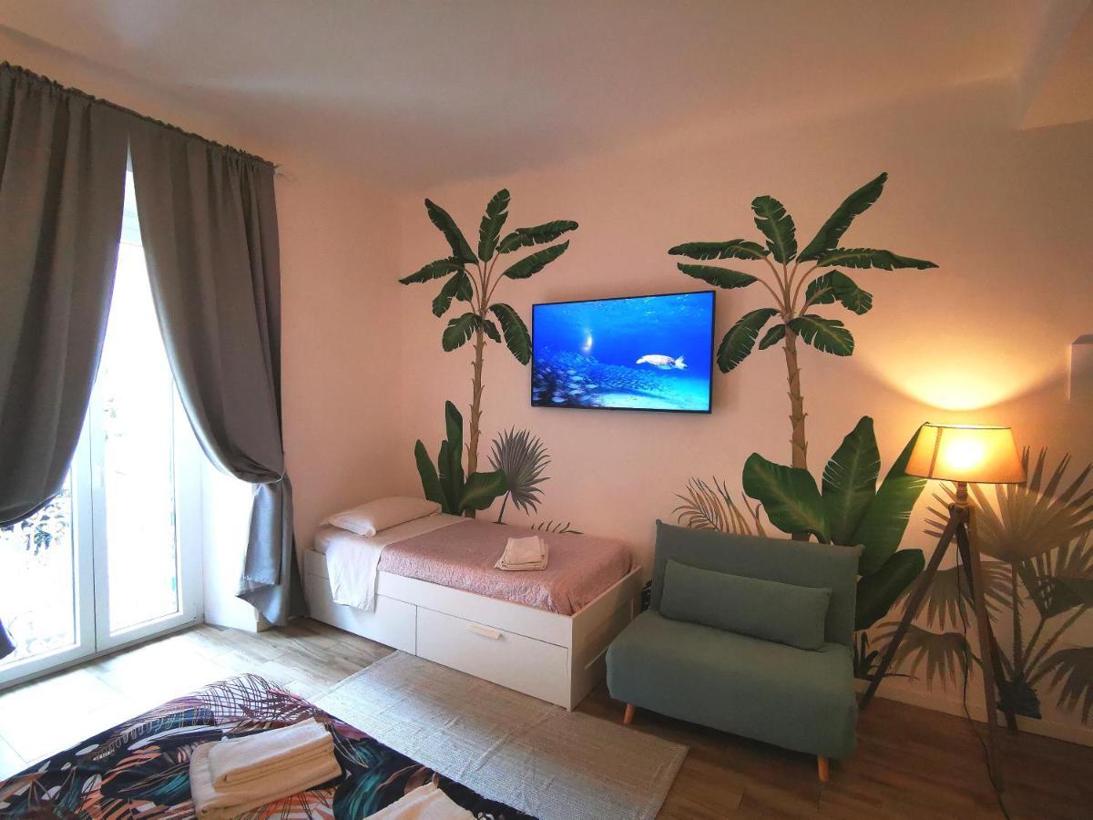 5 Terre Flat Apartment