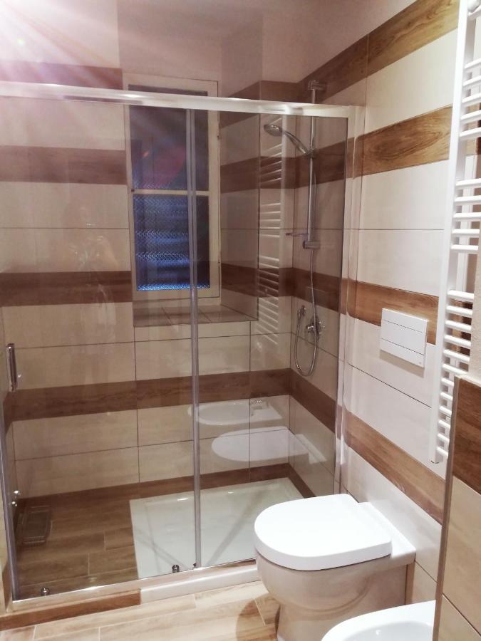 5 Terre Flat *
