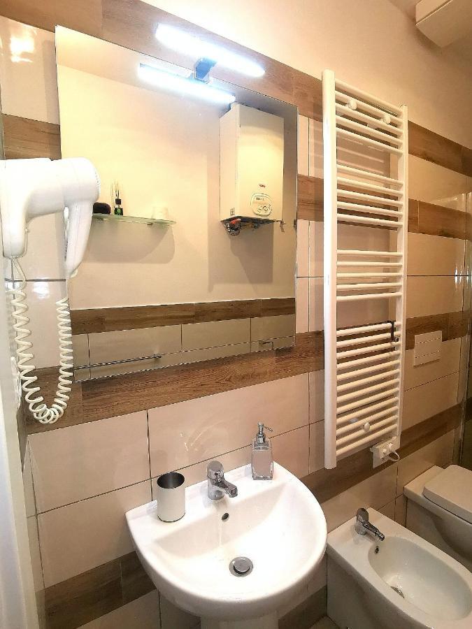 5 Terre Flat