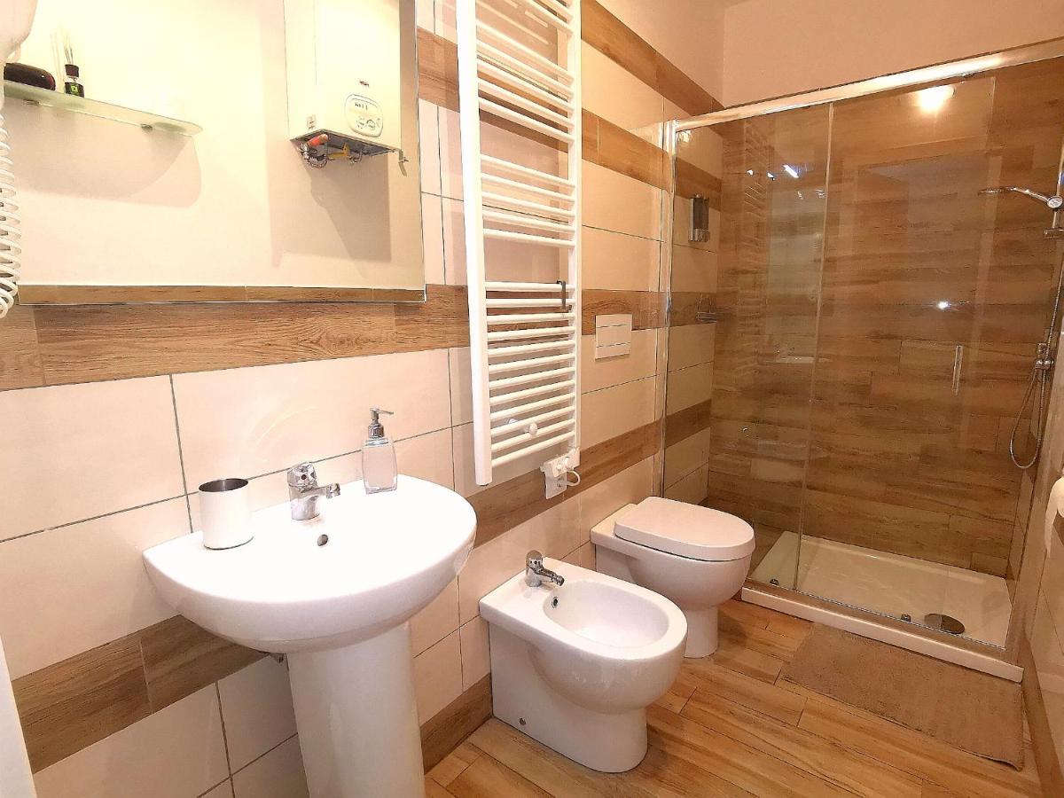 5 Terre Flat *